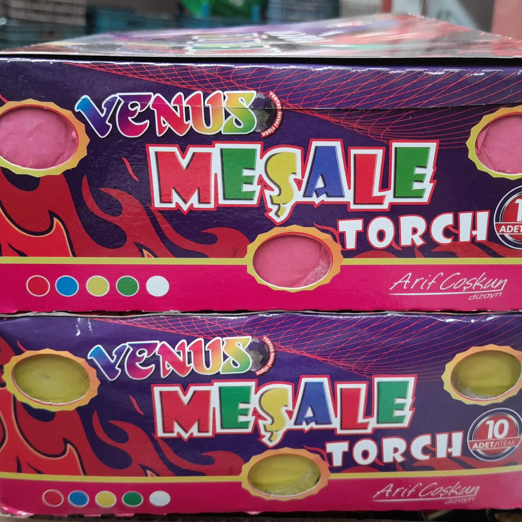 Venüs Kırmızı Meşale ve Sarı Meşale yanarken görüntü